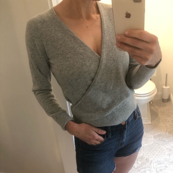 everlane cashmere wrap sweater